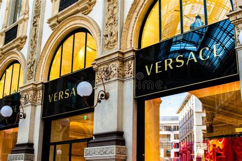 versace store a milano|versace boutique milan.